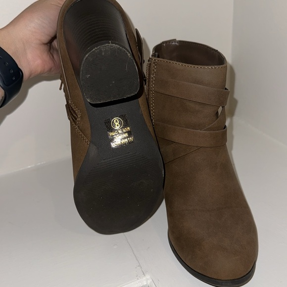 Brown Booties Size 8 - Picture 3 of 3